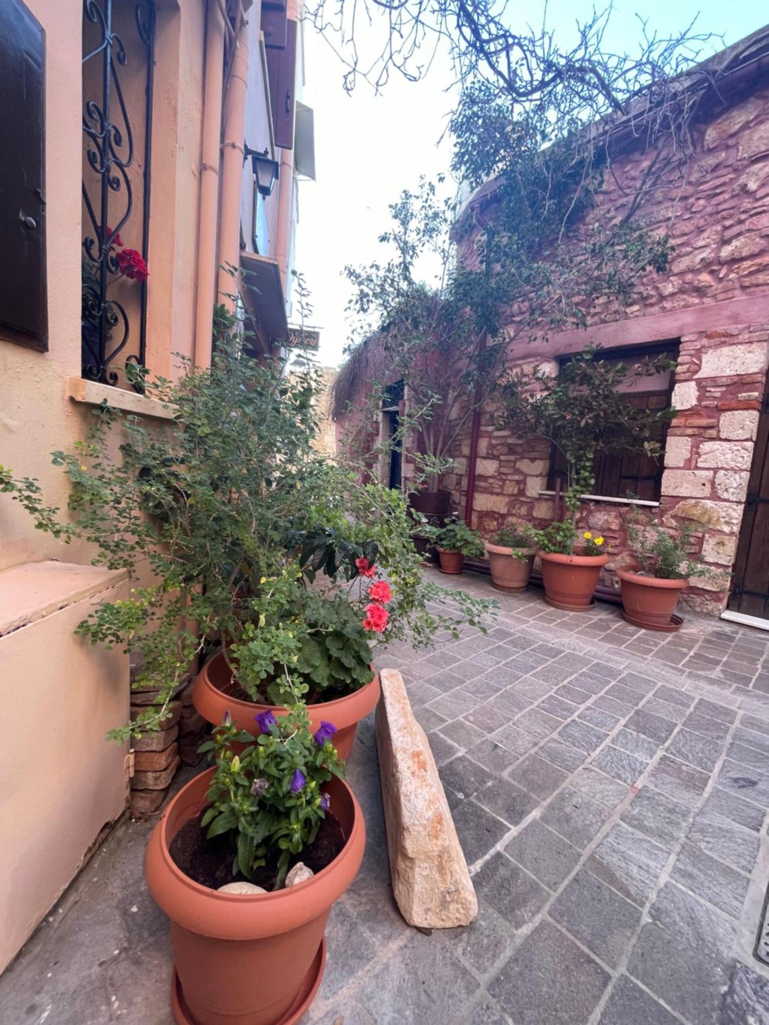 فيلا Odyssey House خانيا المظهر الخارجي الصورة